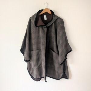 CAbi Baskerville Houndstooth Fall Reversible Topper Poncho